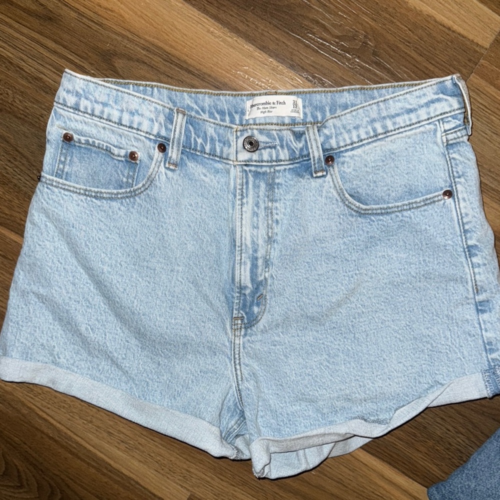 Abercrombie & Fitch Women's Light Blue Denim Shorts
